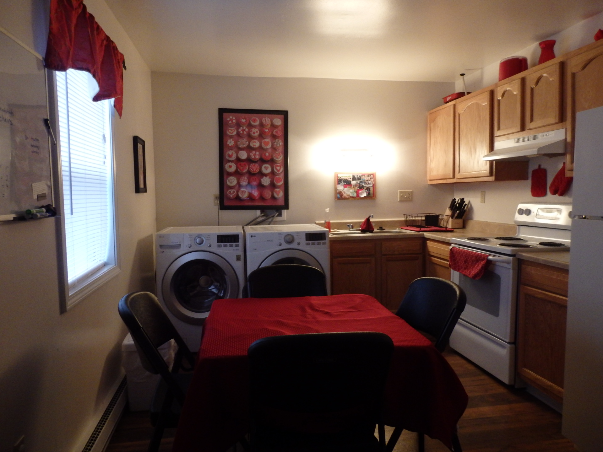 I'm finally grown up enough to have a color-themed kitchen!