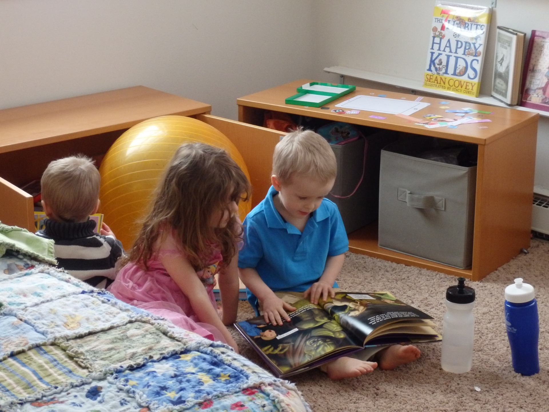 kids reading together